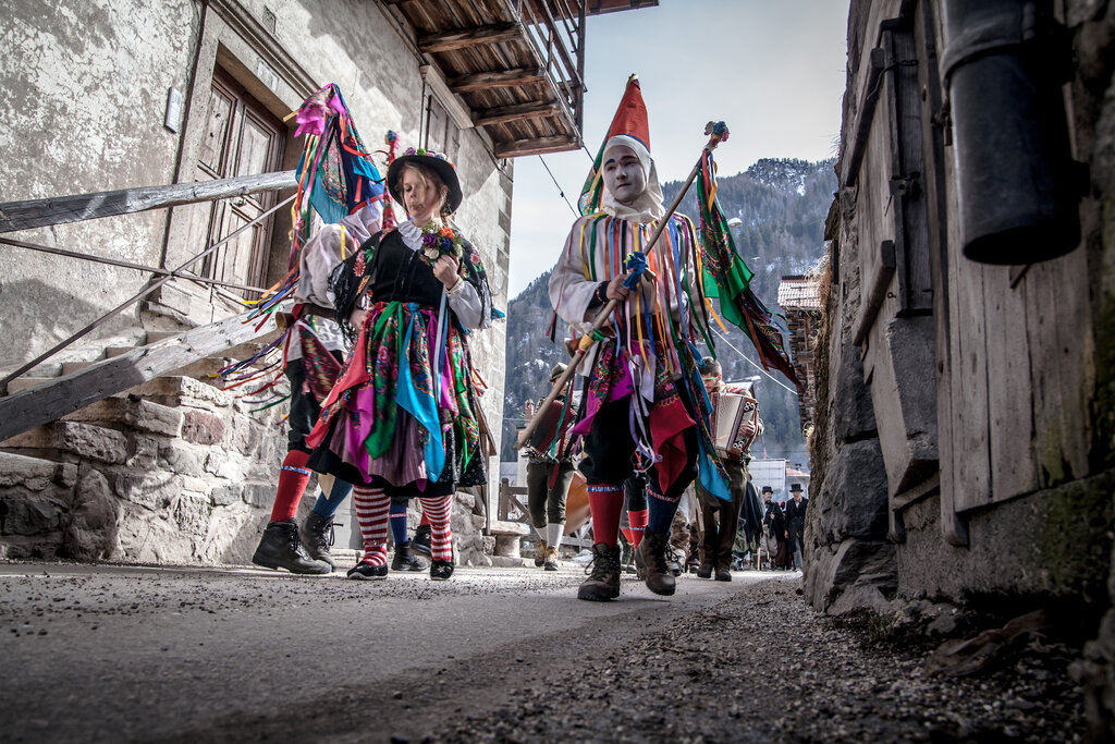 Zinghenesta   Canale D'Agordo   Carnevale   Mascherate   ProlocoCanale   Echiph   Ticomunicazione   Dolomiticomunicazione 3 | © echiph - ticomunicazione - dolomiticomunicazione