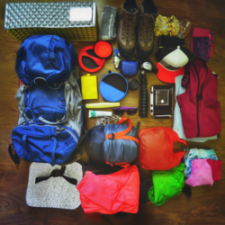 Come vestirsi e cosa portare per un’escursione